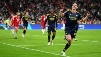Champions/ Bajern barazon me Arsenalin në shtëpi, Reali kalon thellë Lajpcig, Junajtid për turp