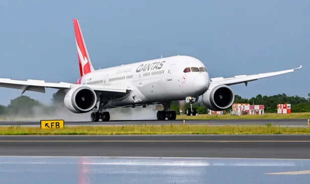 Çimkat pushtojnë avionin, kompania anulon fluturimin nga Roma drejt Australisë