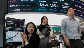 Çmimet e naftës rriten mbi 113 dollarë, ndërsa shitja e inteligjencës artificiale trondit aksionet! Investitorët blejnë obligacione