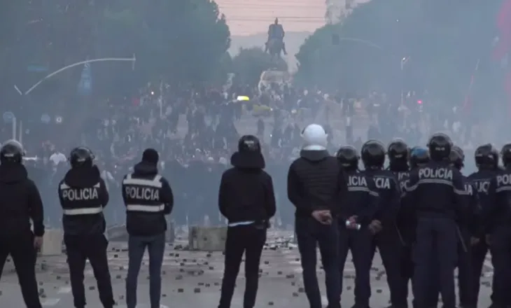 CRCA dhe ALO 116-111 dënojnë dhunën policore ndaj të miturve: E papranueshme dhuna policore ndaj fëmijëve!