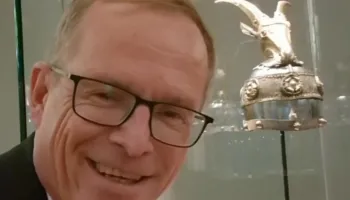 Deklarata befasuese e kandidatit të vetëshpallur për president në Austri: Do të rikthej përkrenaren e Skënderbeut në Krujë!