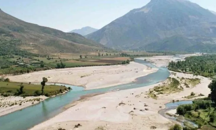 Dëmtoi habitatin e Vjosës me fadromë, arrestohet 44-vjeçari, procedohet një tjetër