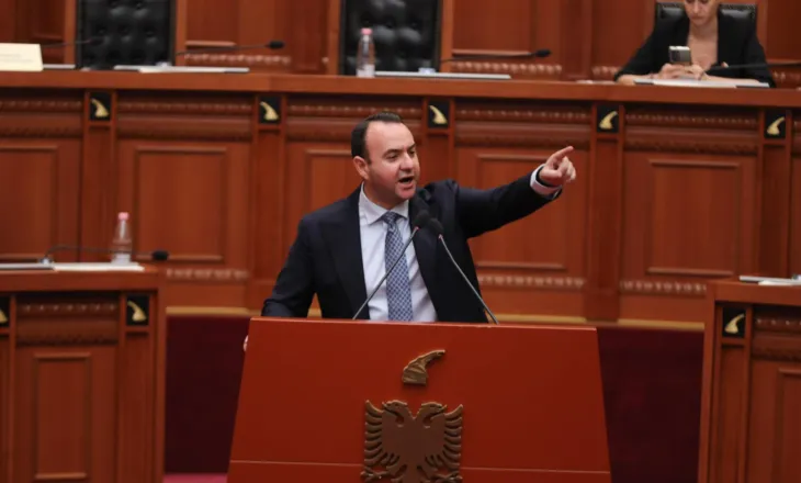 “Deputetët e PS do votojnë si ‘çeço’ pro reformës”- Klevis Balliu: Rama i kërcënon me dosje dhe na bëjnë moral për ndryshime
