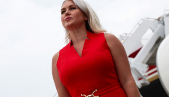 Dha dorëheqjen si Sekretare e shtypit të Trumpit, Leavitt i bashkohet Fox News