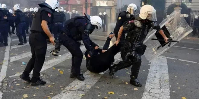 Dhuna ndaj protestuesve/ OSBE: Të hetohet menjëherë përdorimi i forcës nga policia