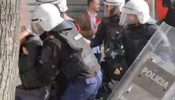 Dhuna në protestë, arrestohen 56 persona dhe procedohen 97 të tjerë, mes tyre edhe të mitur!