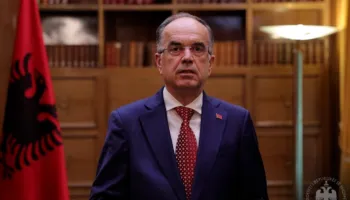 “Dhuna nuk mund të jetë kurrë zgjidhja”, Begaj thirrje për dialog: Të mos lejojmë që tensionet të cenojnë stabilitetin