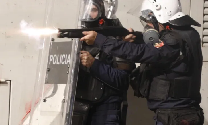 Dhuna s’është zgjidhje”/ Revolta e të rinjve në Tiranë, Raportuesi i PE-së për Shqipërinë, Schieder: Qeveria të ndryshojë mënyrën e të menduarit