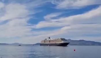 Dimri po vjen, por në Sarandë vijon sezoni, 1900 turistë zbresin nga kroçera “Oosterdam”! Ja 6 destinacionet shqiptare që do vizitojnë (VIDEO)