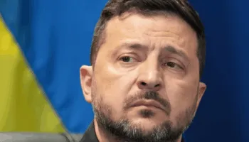 DIPLOMACIA E WASHINGTONIT KTHEHET NE TEATER TRAGJIK/ TRUMP SHPALL PAQE, ZELENSKY KERKON SKENARIN