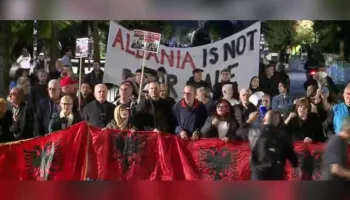 Dita e 135 e protestës, nis marshimi drejt Kryeministrisë: Arrestoni Ramën