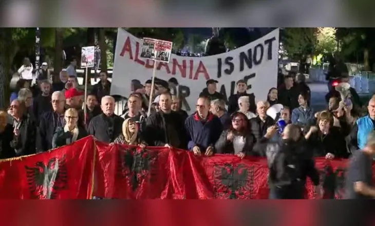 Dita e 135 e protestës, nis marshimi drejt Kryeministrisë: Arrestoni Ramën