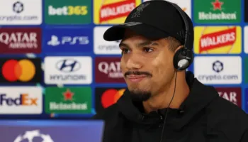 Do të rikthehet te Barcelona apo do të vazhdojë te Liverpool? Përgjigjet Araujo