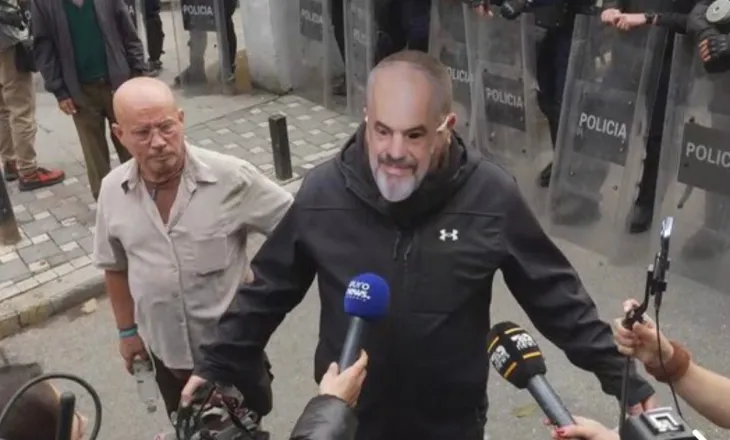 Do t’i mbrojmë studentët deri në vdekje”, protestuesi: Rama të japë sa më shpejt dorëheqjen