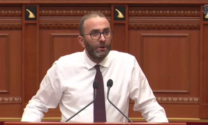 ‘Dolët kundër, tani thoni se do të votoni pro’/ Bardhi – socialistëve: Jeni thjesht 84 diella që ju kurdis Rama