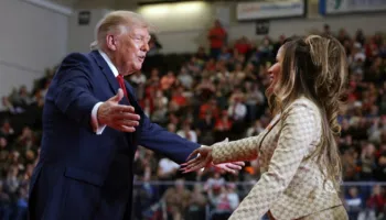 Donald Trump “çmend” rrjetin me deklaratën e tij: “Nicki Minaj ka të pasme shumë të mira