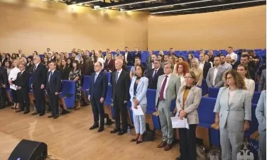 “Drejtësia s’duhet të lërë dyshime”- Presidenti Begaj magjistratëve të rinj: Hetimi i personave me pushtet s’është më i pamundur! Keni përgjegjësi historike