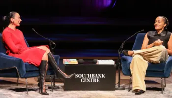 Dua Lipa interviston autoren e “White Teeth”, Zadie Smith, për letërsinë dhe realitetin shoqëror