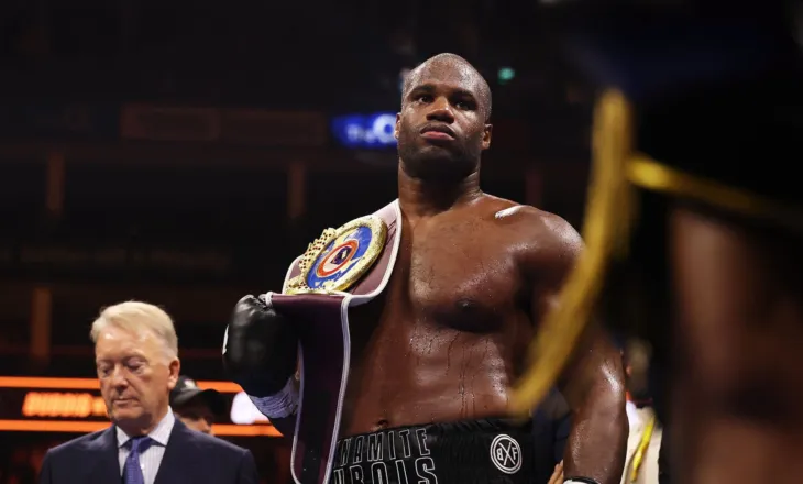 Dubois: Dua të përballem me këdo që mban një titull, por ëndërroj një duel me Tyson Fury
