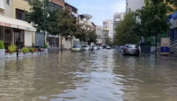 Durrësi nën pushtetin e ujit, Gashi: Bashkia nuk merr masa konkrete!
