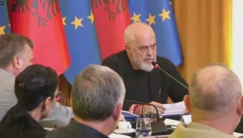 Dy deputetë të PS i thonë jo hartës së re territoriale, ja kush votoi kundër shkrirjes së 15 bashkive!