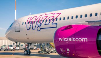 Dy ditë në pritje dhe pa zgjidhje, Wizz Air bllokon pasagjerët shqiptarë në aeroportin e Barcelonës