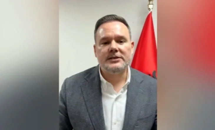 Dy efektivë jashtë detyrës, Demo: Tejkaluan kompetencat, ligji është i barabartë për të gjithë (VIDEO)