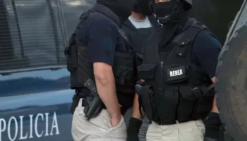 Dyshohet se do të kryenin vrasje, arrestohen 3 persona në Shkodër, kontrolle në Lezhë, Kamëz dhe Sarandë