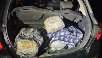 Dyshohet se ishin nisur nga Saranda, kapen në Greqi 36 kg marijuanë