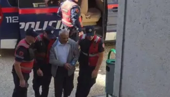 Dyshohet se ngacmoi seksualisht nxënësen e mitur, gjykata lë në burg mësuesin 60-vjeçar