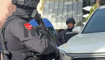 Dyshohet se po përgatitnin atentat, tre të arrestuarit në gjyq për masën e sigurisë, “blindohet” Gjykata e Lezhës