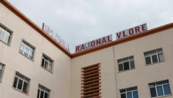 Dyshohet se u vetëhodh nga kati i tretë, humb jetën 75-vjeçarja në spitalin e Vlorës