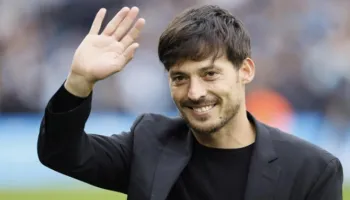 E beftë, David Silva rikthehet në fushë me Hong Kong