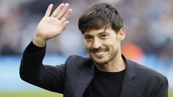 E beftë, David Silva rikthehet në fushë në Hong Kong