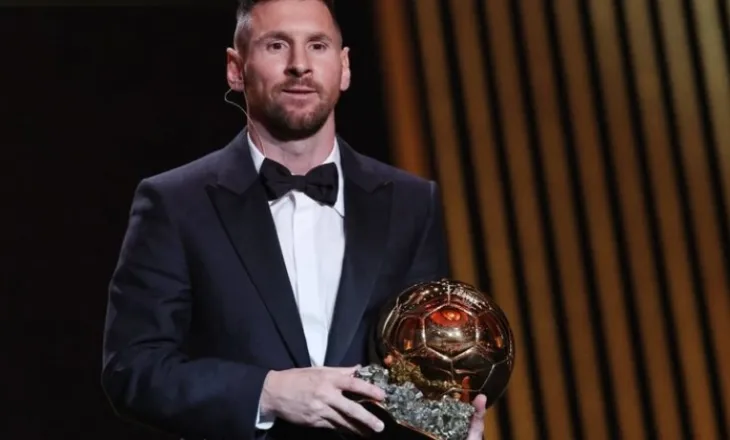 E bujshme/ Leo Messi rikthehet në ceremoninë e “Topit të Artë”, argjentinasi pritet t’ia dorëzojë trofeun fituesit të ri
