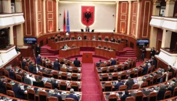 E enjtja “e zjarrtë”: Sot seancë dhe protestë! Reforma Territoriale pritet të “ndezë” Kuvendin