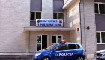 E paprecedentë në Fier/ I keqtrajtoi fëmijën në kopsht, nëna dhunon edukatoren, përfundojnë të dyja në ndjekje penale!