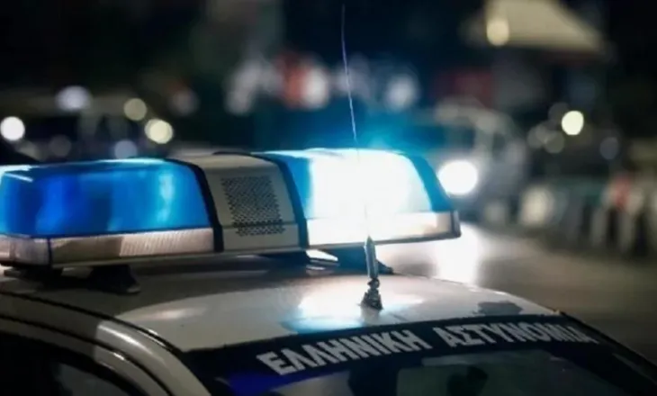 E rëndë në Kretë, shqiptari sulmohet me thikë në banesë