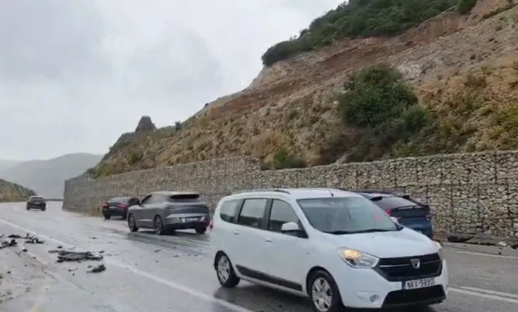 E rëndë në Levan-Tepelenë, nënë e bijë plagosen në një aksident rrugor
