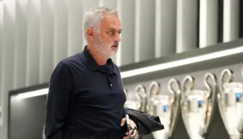“Ecim, ecim edhe pse ato 24 orë më pak…” Polemika e Jose Mourinhos para ndeshjes ndaj Barcelonës