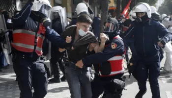 Ekspertët kërkojnë mbikëqyrjen e sjelljes së Policisë gjatë protestave