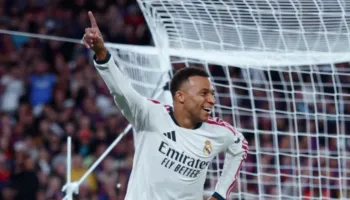 “El Clasico”/ Reali ‘mbretëron’ në Camp Nou, shtyp Barcelonën dhe i afrohet në renditje! Murinjo përsërit festën Mbappe ‘macja e zezë’ e katalanasve (VIDEO)