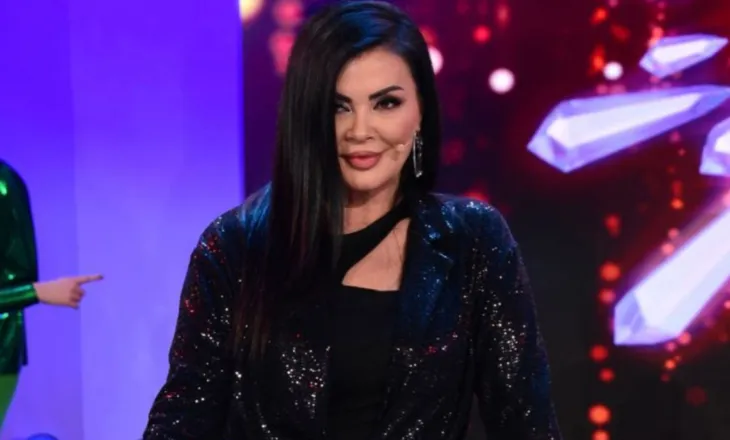 Eli Fara rikthehet në skenë pas videove intime, menaxheri zbulon sa e vështirë ishte ta bindnin