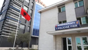EMRI/ Ngacmonte të miturat, prangoset këngëtari fierak