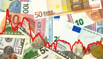 Euro bie përsëri dhe i afrohet kufirit të 90 lekëve: Regjistrohet niveli më i ulët historik