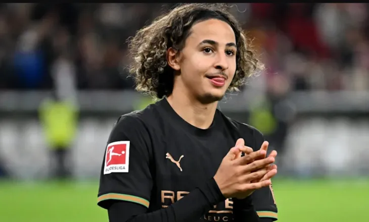 Fenomeni 17-vjeçar që po sjell një revolucion në Bundesligë, Bayern Munich gati ta “rrëmbejë”