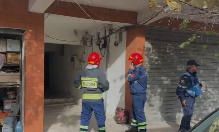Fier/ Rrjedhja e gazit nga bombola alarmon banorët, zjarrfikësit shmangin tragjedinë