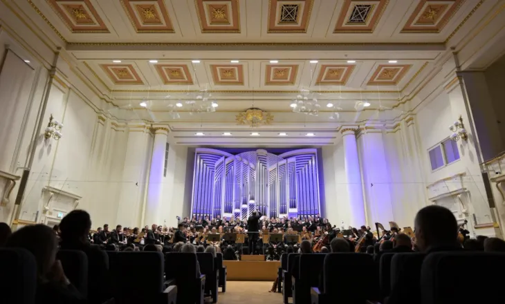 Filharmonia e Kosovës duartrokitet në Krakov, muzika bashkon Kosovën dhe Poloninë