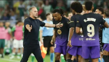 Flick nuk ndalet së thyeri rekorde me Barcelonën, drejt fitores së 100-të në Paris
