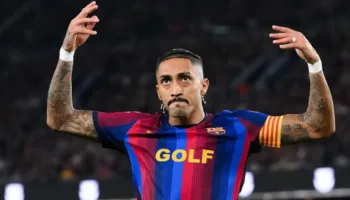 Flick zbulon kërkesën e Raphinha gjatë “El Clasico”-s, gjë që ndryshoi komplet planet e gjermanit